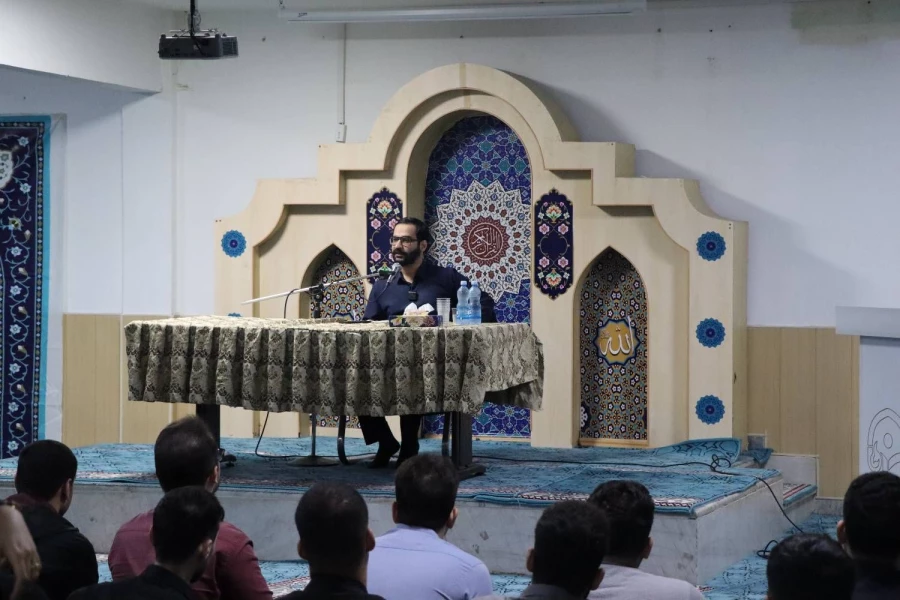 مراسم گرامیداشت سالگرد شهادت آیت الله ریئسی و همراهانش با سحنرانی جناب آقای دکتر زادبر عضو محترم هیات علمی دانشگاه گیلان 6