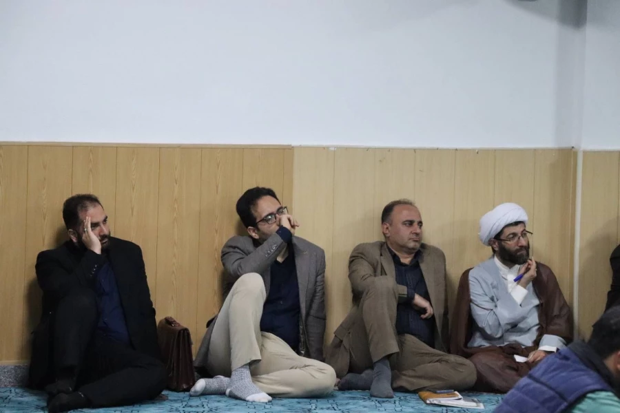 مراسم گرامیداشت سالگرد شهادت آیت الله ریئسی و همراهانش با سحنرانی جناب آقای دکتر زادبر عضو محترم هیات علمی دانشگاه گیلان 7