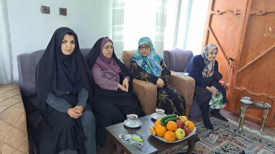 دیدار با خانواده شهدا موجب عزت و افتخار است 4