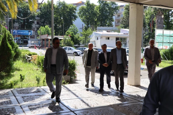 استاندار در نشست با جمعی از چهره های فرهنگی و هنری استان گیلان 2