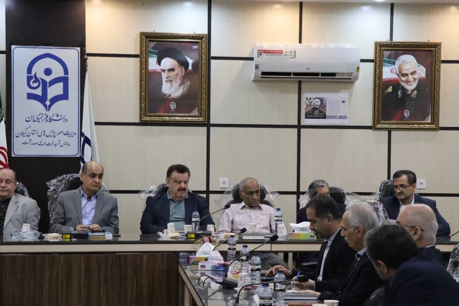 استاندار در نشست با جمعی از چهره های فرهنگی و هنری استان گیلان 3