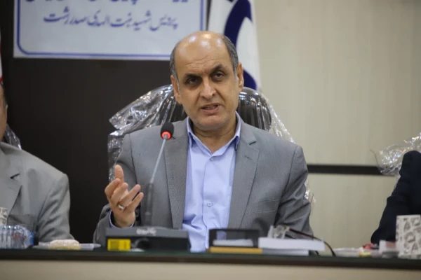 استاندار در نشست با جمعی از چهره های فرهنگی و هنری استان گیلان 6