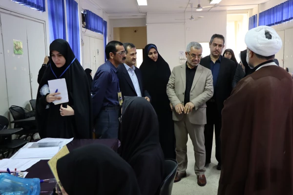 حضور دکتر محمدرضا احمدی سنگری نماینده محترم شهرستان های رشت و خمام و دبیر کمیسیون آموزش و تحقیقات مجلس در دانشگاه فرهنگیان گیلان
 6