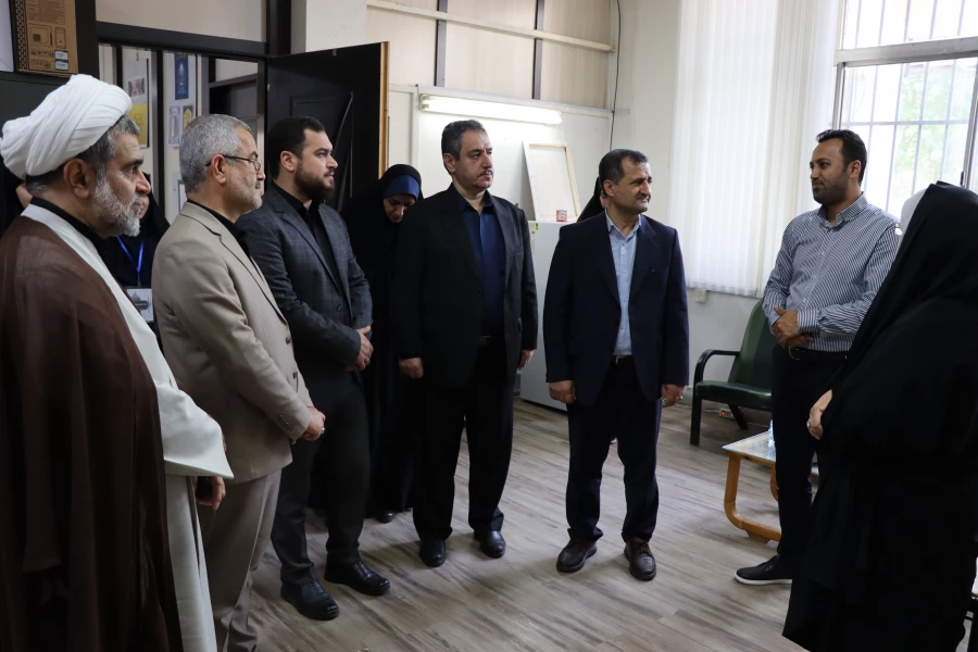 حضور دکتر محمدرضا احمدی سنگری نماینده محترم شهرستان های رشت و خمام و دبیر کمیسیون آموزش و تحقیقات مجلس در دانشگاه فرهنگیان گیلان
 2