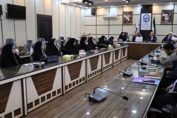 نشست صمیمی اعضای هیأت علمی دانشگاه فرهنگیان گیلان با معاون آموزشی و تحصیلات تکمیلی دانشگاه فرهنگیان 4