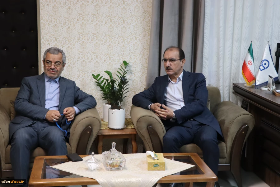 دیدار نماینده شهر رشت با سرپرست دانشگاه 2