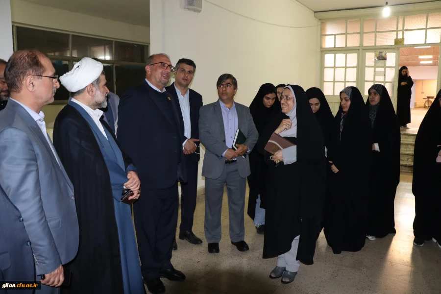 دکتر دلقندی معاونت برنامه ریزی و توسعه منابع دانشگاه فرهنگیان در سفر به گیلان از بخش های مختلف دانشگاه بازدید کردند 5