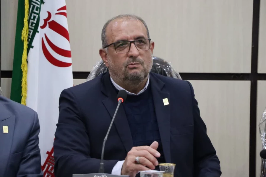 دکتر دلقندی: واگذاری اختیارات لازم به استانها ،ارائه خدمات رفاهی به همراه پرداخت نقدی و غیر نقدی ،پرداخت به موقع مطالبات از اولویت های معاونت برنامه ریزی و مدیریت منابع دانشگاه می باشد.  3