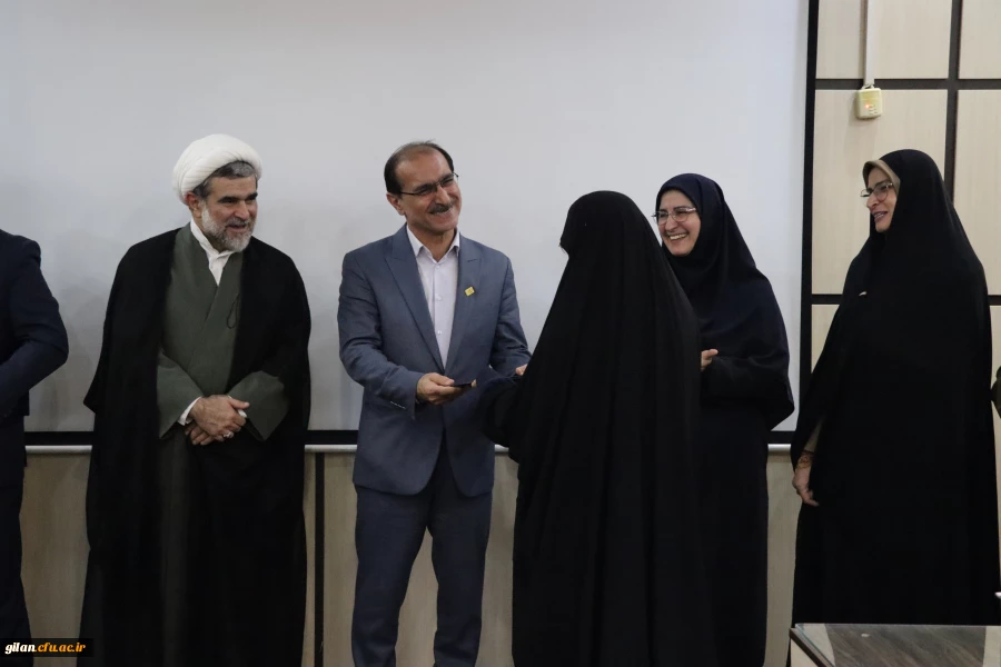 تجلیل از دانشجویان برگزیده و مقام آور 8