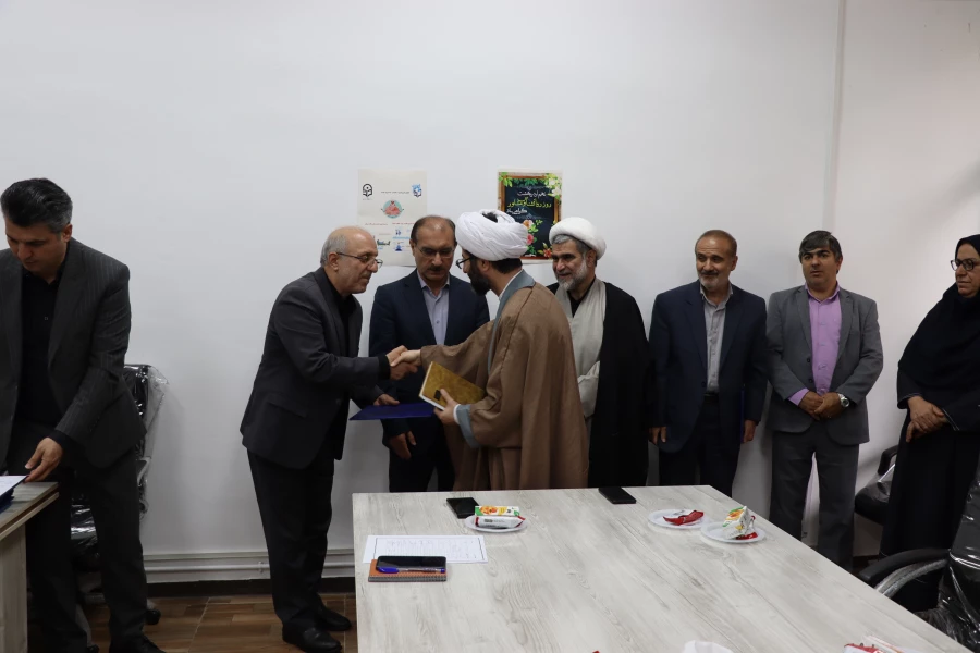 سرپرست دانشگاه فرهنگیان گیلان:
شعار امسال دانشگاه توسعه کیفیت محور در سایه وحدت می باشد. 3