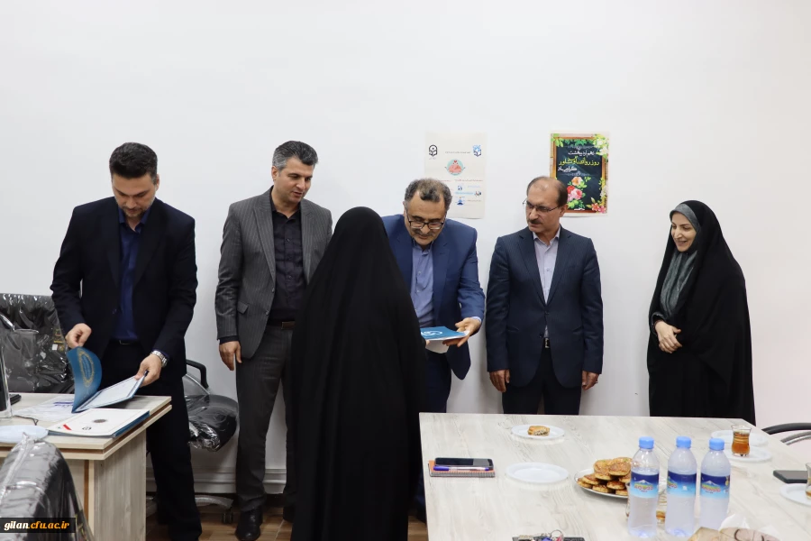 تجلیل از مشاوران مرکز روان شناسی و مشاوره دانشگاه فرهنگیان گیلان 8