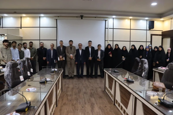 دیدار معاون فرهنگی و تربیتی سازمان مرکزی دانشگاه فرهنگیان با تعدادی از اعضای شورای فرهنگی و دانشجومعلمان دانشگاه فرهنگیان گیلان 7